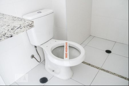 Banheiro da Suíte 1 de apartamento para alugar com 3 quartos, 82m² em Barra Funda, São Paulo