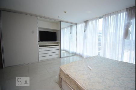 Sala e Quarto de apartamento para alugar com 1 quarto, 30m² em Zona Industrial (guará), Brasília