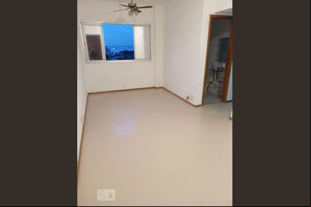 Sala de apartamento à venda com 2 quartos, 65m² em Barreto, Niterói