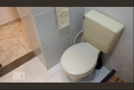 Banheiro Social de apartamento à venda com 1 quarto, 35m² em Centro, Niterói