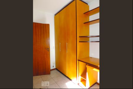 Quarto 1 - Armarios de apartamento para alugar com 2 quartos, 80m² em Saco dos Limões, Florianópolis