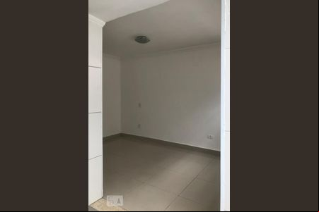 Edícula  de casa para alugar com 3 quartos, 130m² em Parque Jabaquara, São Paulo