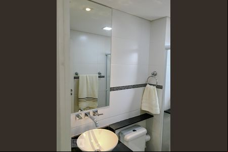 Banheiro de kitnet/studio à venda com 1 quarto, 36m² em Vila Augusta, Guarulhos
