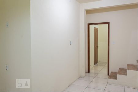 Sala de casa para alugar com 2 quartos, 72m² em Guajuviras, Canoas