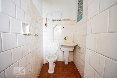 Banheiro 2 de casa à venda com 4 quartos, 150m² em Auxiliadora, Porto Alegre