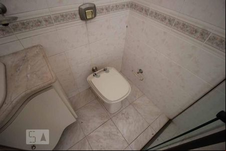 Banheiro Social de casa para alugar com 3 quartos, 340m² em Serra, Belo Horizonte