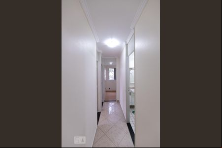 Corredor de apartamento para alugar com 3 quartos, 65m² em Vila Carrão, São Paulo