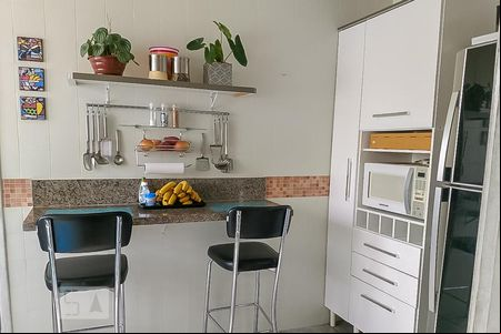 Cozinha de apartamento à venda com 3 quartos, 75m² em Centro, Campinas