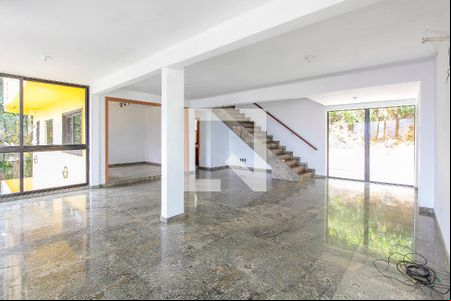 Sala de casa de condomínio à venda com 5 quartos, 486m² em Itanhangá, Rio de Janeiro