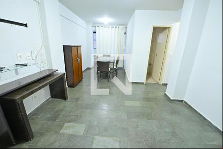 Sala de apartamento para alugar com 2 quartos, 78m² em Setor Bueno, Goiânia