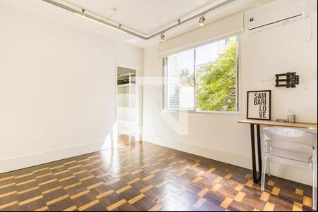 Sala/Quarto de kitnet/studio à venda com 1 quarto, 25m² em Floresta, Porto Alegre
