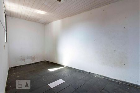 Quarto de casa para alugar com 1 quarto, 27m² em Parque Boturussu, São Paulo