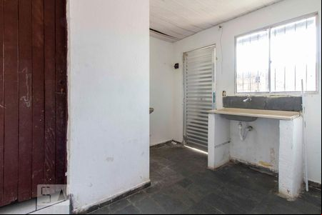 Cozinha de casa para alugar com 1 quarto, 27m² em Parque Boturussu, São Paulo