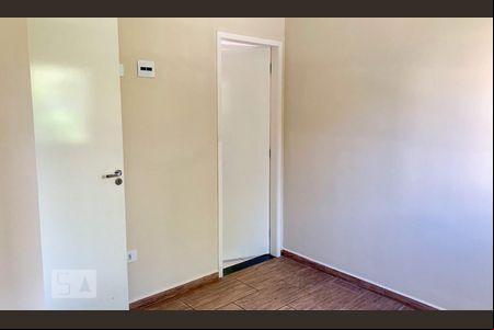Quarto de casa de condomínio à venda com 3 quartos, 80m² em Vila Mangalot, São Paulo