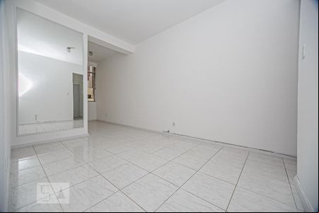 Sala de apartamento para alugar com 2 quartos, 70m² em Icaraí, Niterói