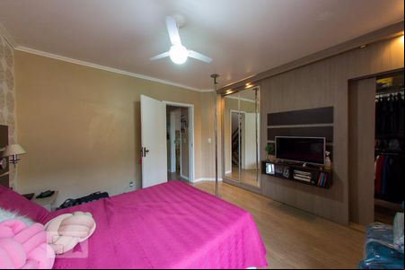 Casa para alugar com 3 quartos, 166m² em Medianeira, Porto Alegre