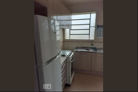 Cozinha de apartamento para alugar com 1 quarto, 42m² em o da Areia, Porto Alegre