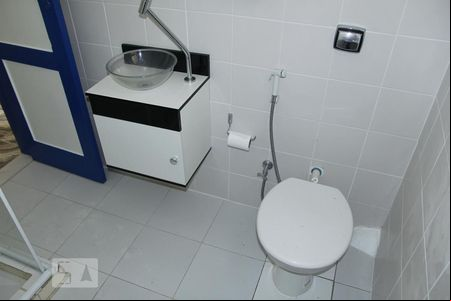 Banheiro de kitnet/studio à venda com 1 quarto, 45m² em Catete, Rio de Janeiro