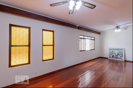 Sala  de casa para alugar com 3 quartos, 210m² em Bosque da Saúde, São Paulo