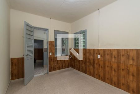 Quarto de casa para alugar com 1 quarto, 50m² em Penha, Rio de Janeiro