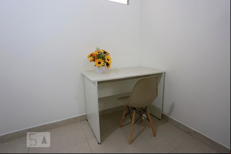 Mesa de kitnet/studio para alugar com 1 quarto, 20m² em Brooklin Paulista, São Paulo