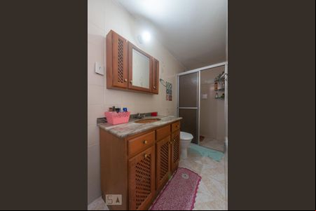 Banheiro de apartamento para alugar com 2 quartos, 65m² em Jardim Atlântico, Florianópolis