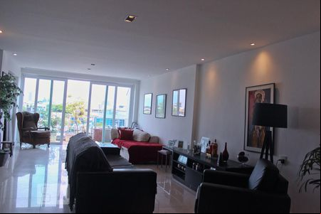 Sala de apartamento para alugar com 4 quartos, 350m² em Barra da Tijuca, Rio de Janeiro