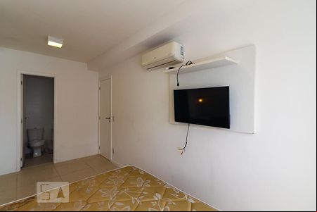 Suíte de apartamento para alugar com 1 quarto, 55m² em Recreio dos Bandeirantes, Rio de Janeiro