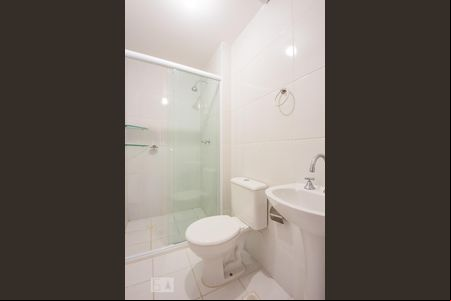 Banheiro 2 de apartamento à venda com 2 quartos, 60m² em São Sebastião, Porto Alegre