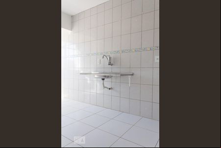 Cozinha de apartamento para alugar com 1 quarto, 57m² em Jardim do Salso, Porto Alegre