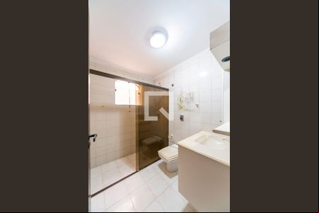 Banheiro 1 de casa para alugar com 3 quartos, 180m² em Jardim Las Vegas, Santo André