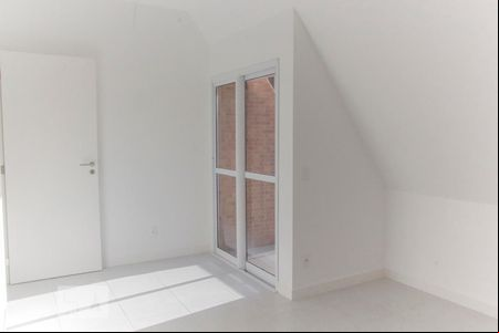 Quarto  de apartamento para alugar com 2 quartos, 98m² em Córrego Grande, Florianópolis