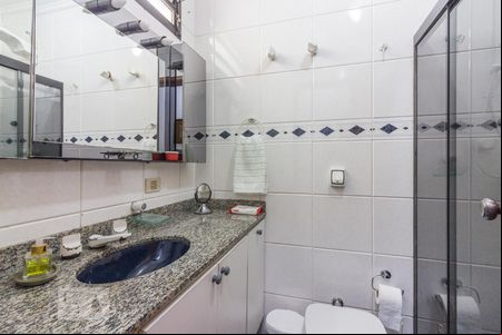 Banheiro de casa de condomínio à venda com 5 quartos, 318m² em Santana, São Paulo
