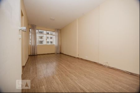 Sala de apartamento à venda com 2 quartos, 75m² em Icaraí, Niterói