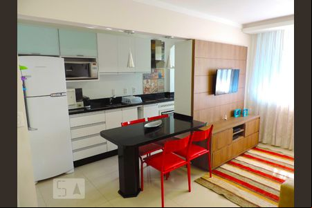 Sala de apartamento para alugar com 2 quartos, 70m² em Centro, Florianópolis
