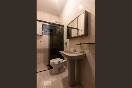 Banheiro de casa para alugar com 2 quartos, 127m² em Jaguaribe, Osasco