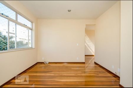 Sala de apartamento para alugar com 3 quartos, 90m² em Jardim America, Belo Horizonte