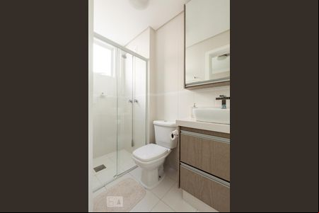 Banheiro de apartamento para alugar com 3 quartos, 75m² em Ingleses do Rio Vermelho, Florianópolis