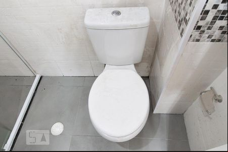Banheiro de kitnet/studio à venda com 1 quarto, 33m² em República, São Paulo