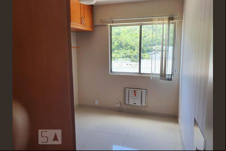 Quarto 1 de apartamento para alugar com 3 quartos, 73m² em Botafogo, Rio de Janeiro