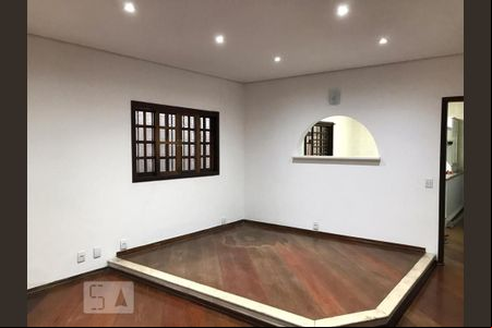Sala 2 de casa para alugar com 3 quartos, 240m² em Osvaldo Cruz, São Caetano do Sul