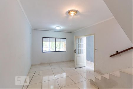 Sala de casa para alugar com 3 quartos, 180m² em Jardim Santa Maria, São Paulo
