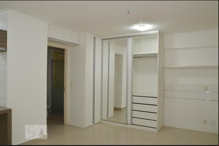 Sala de kitnet/studio para alugar com 1 quarto, 32m² em Norte, Brasília