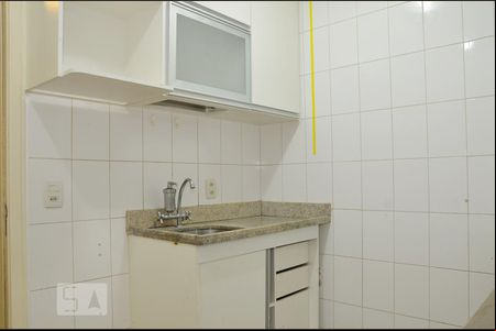 Cozinha de kitnet/studio para alugar com 1 quarto, 32m² em Norte, Brasília