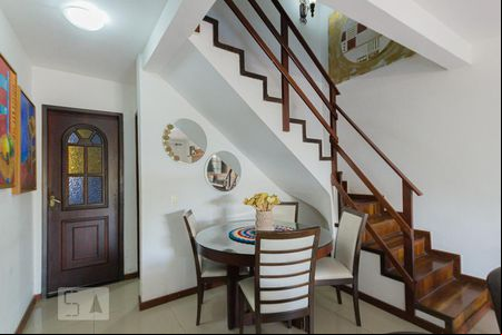 Sala de casa à venda com 4 quartos, 280m² em Tanque, Rio de Janeiro
