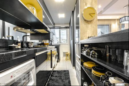 Apartamento para alugar com 2 quartos, 98m² em Bacacheri, Curitiba