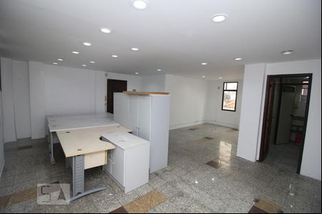 Sala de kitnet/studio para alugar com 1 quarto, 61m² em Centro, Rio de Janeiro