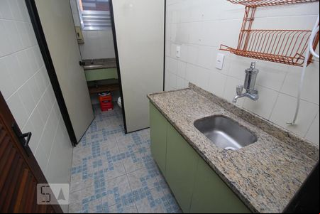 Cozinha de kitnet/studio para alugar com 1 quarto, 61m² em Centro, Rio de Janeiro