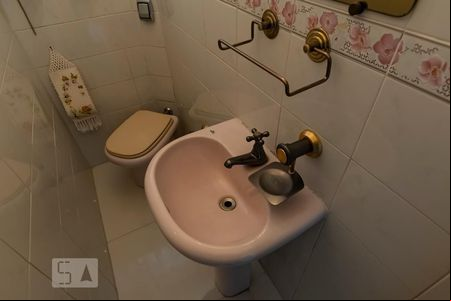 Lavabo de casa à venda com 3 quartos, 200m² em Jardim Santa Emilia, São Paulo