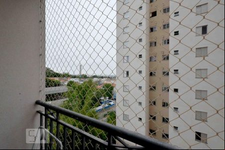 Varanda  de apartamento para alugar com 2 quartos, 57m² em Vila Liviero, São Paulo